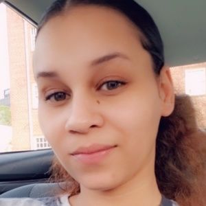 Meet your Posher, Deanna